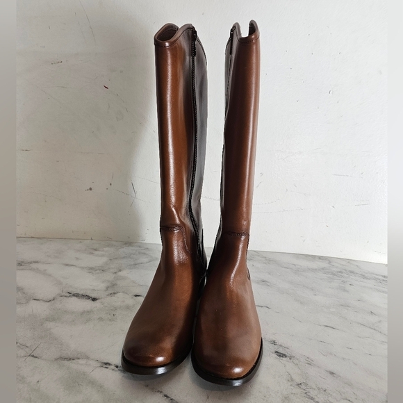 Frye Marissa Medallion Cognac Tall Leather Boots 6 New WIth Box - Picture 3 of 7